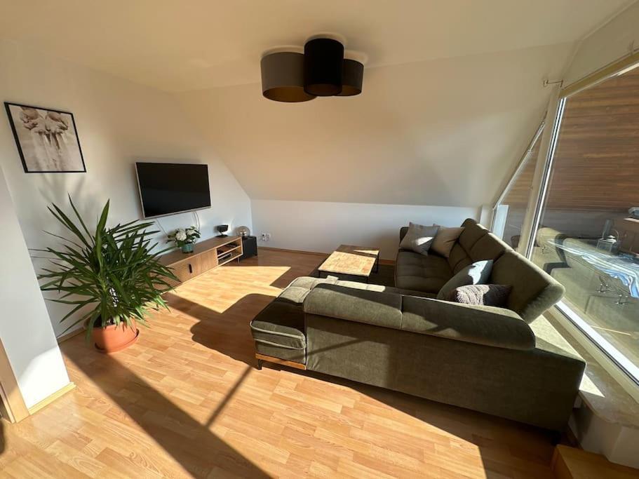 Sonniges & Ruhiges Apartment Mit Balkon Nahe Berlin زيوثين المظهر الخارجي الصورة